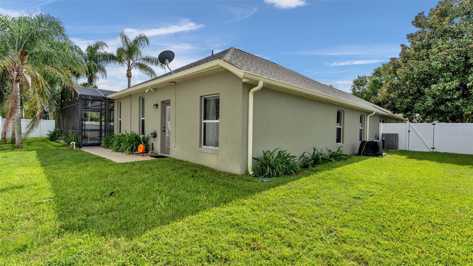 158 Costa Loop Property Photo 43