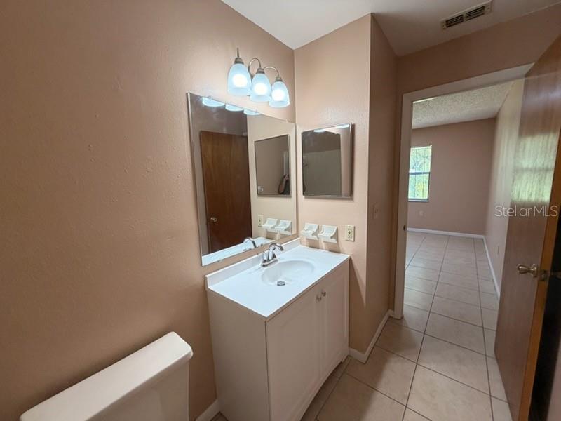 1027 Harden Ct Property Photo 5
