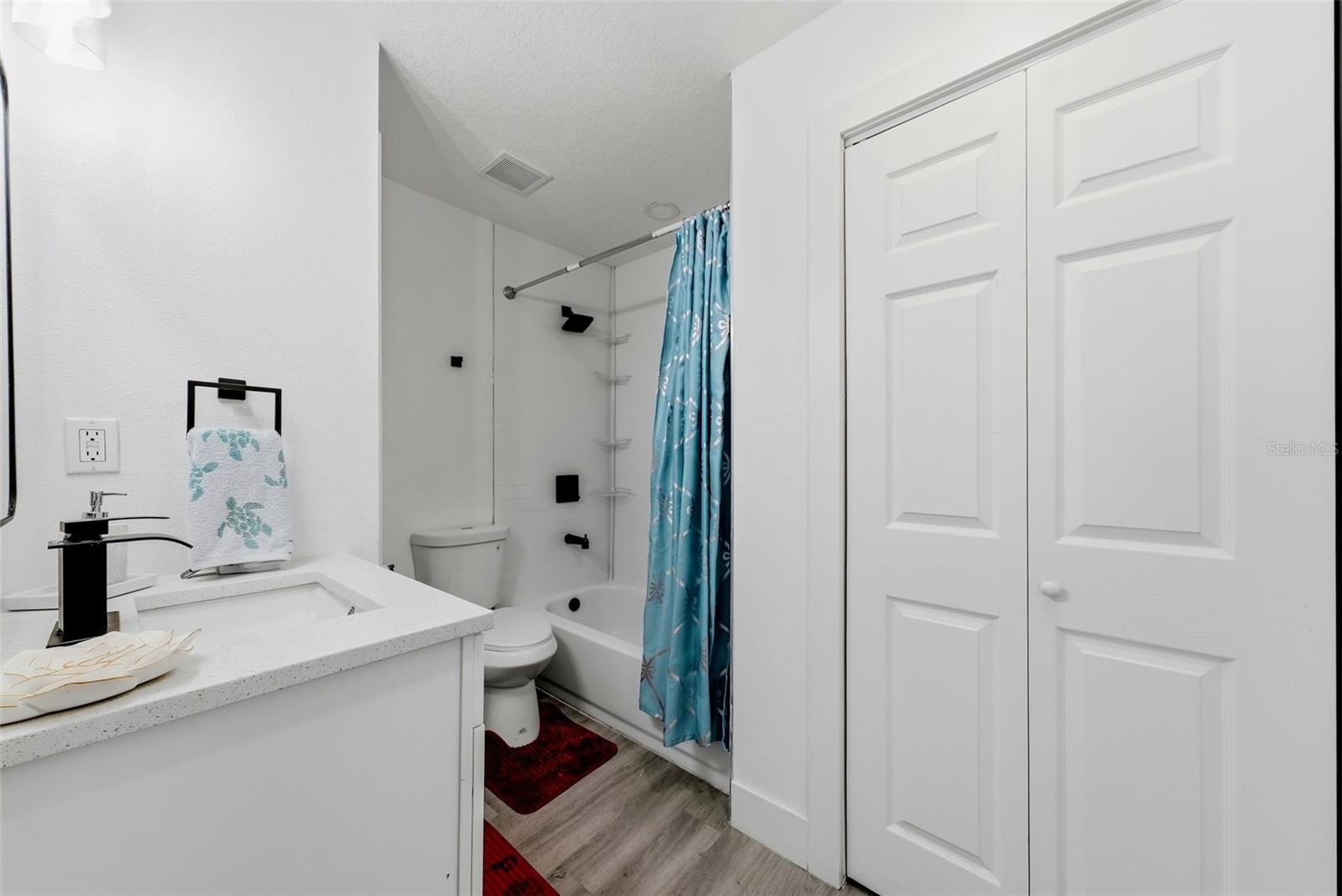 10124 N Hyacinth Ave Property Photo 5