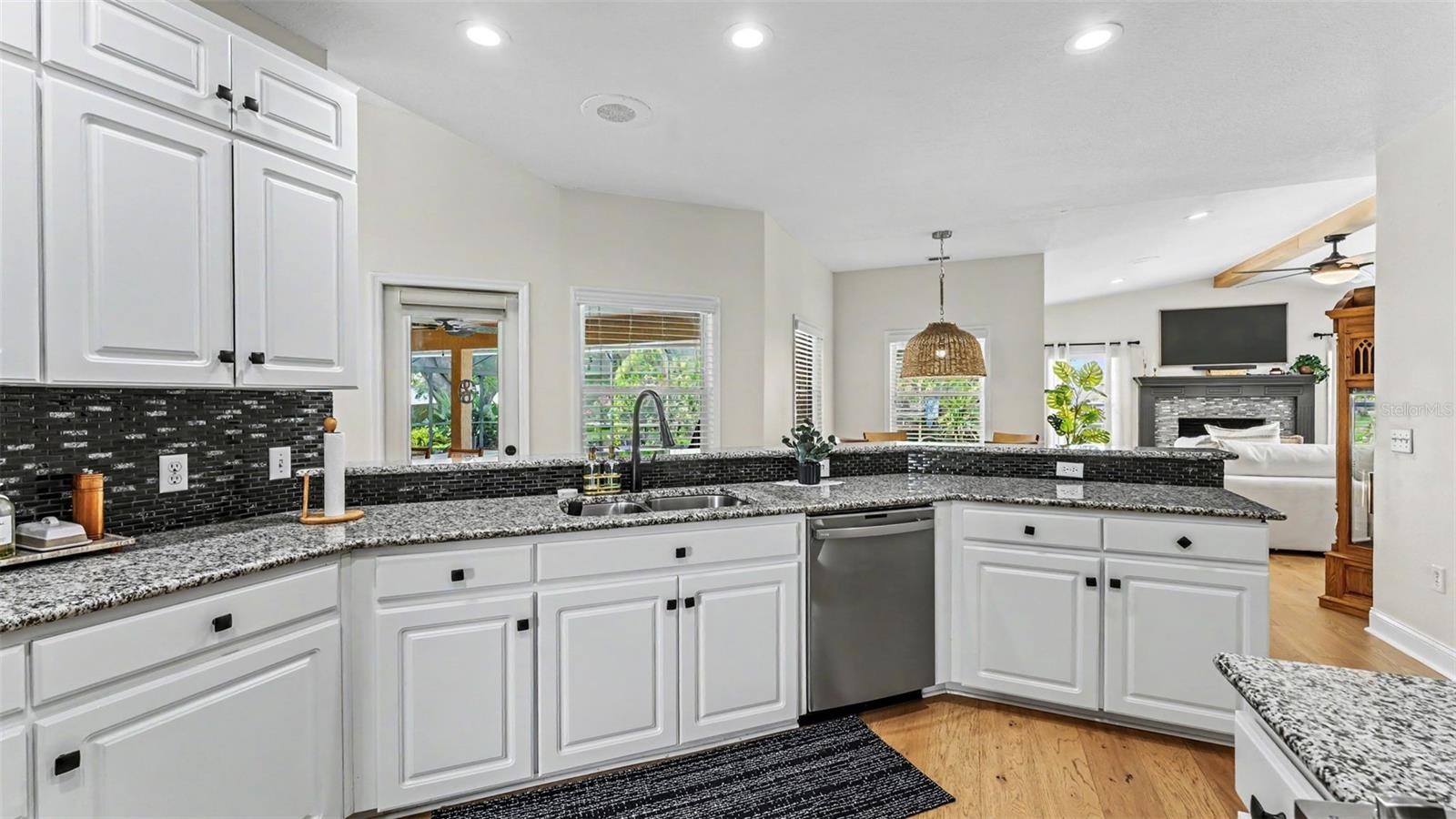 2267 Malachite Dr Property Photo 18