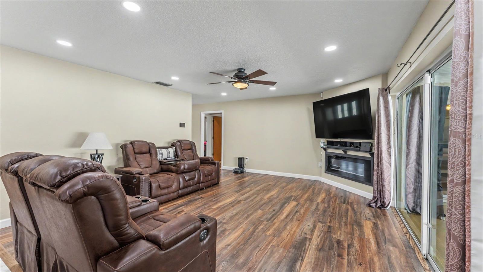 1638 Yeomans Path Property Photo 7