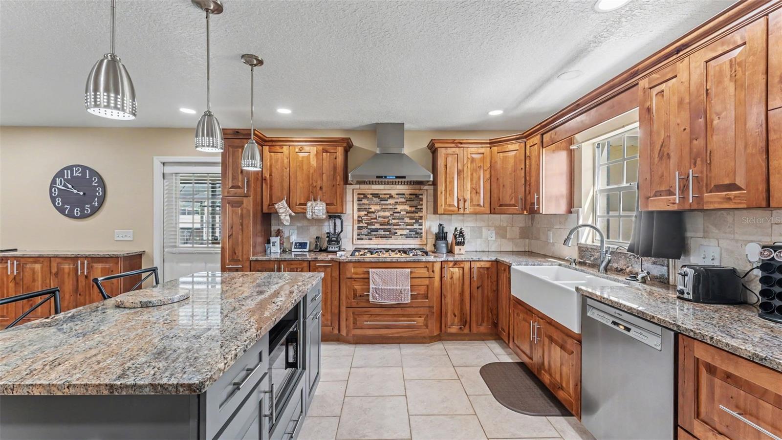 1638 Yeomans Path Property Photo 14