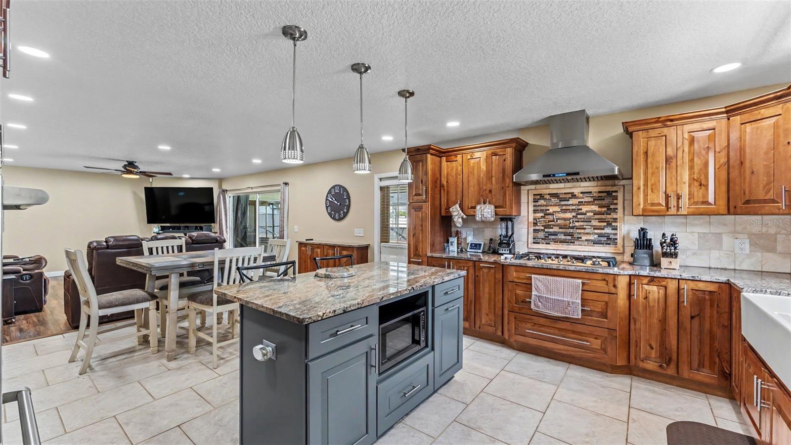 1638 Yeomans Path Property Photo 17