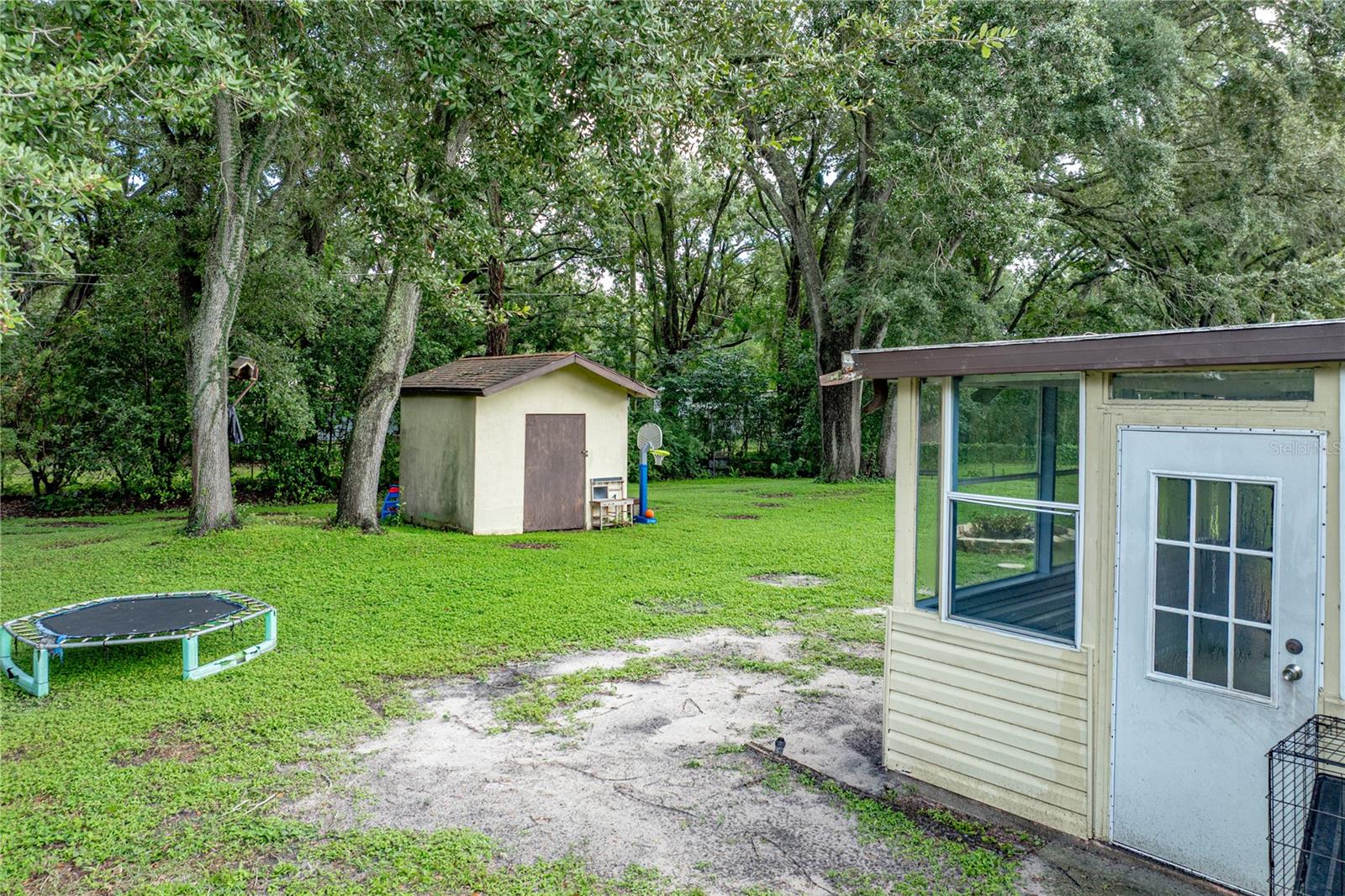 124 N Pointe Dr Property Photo 44