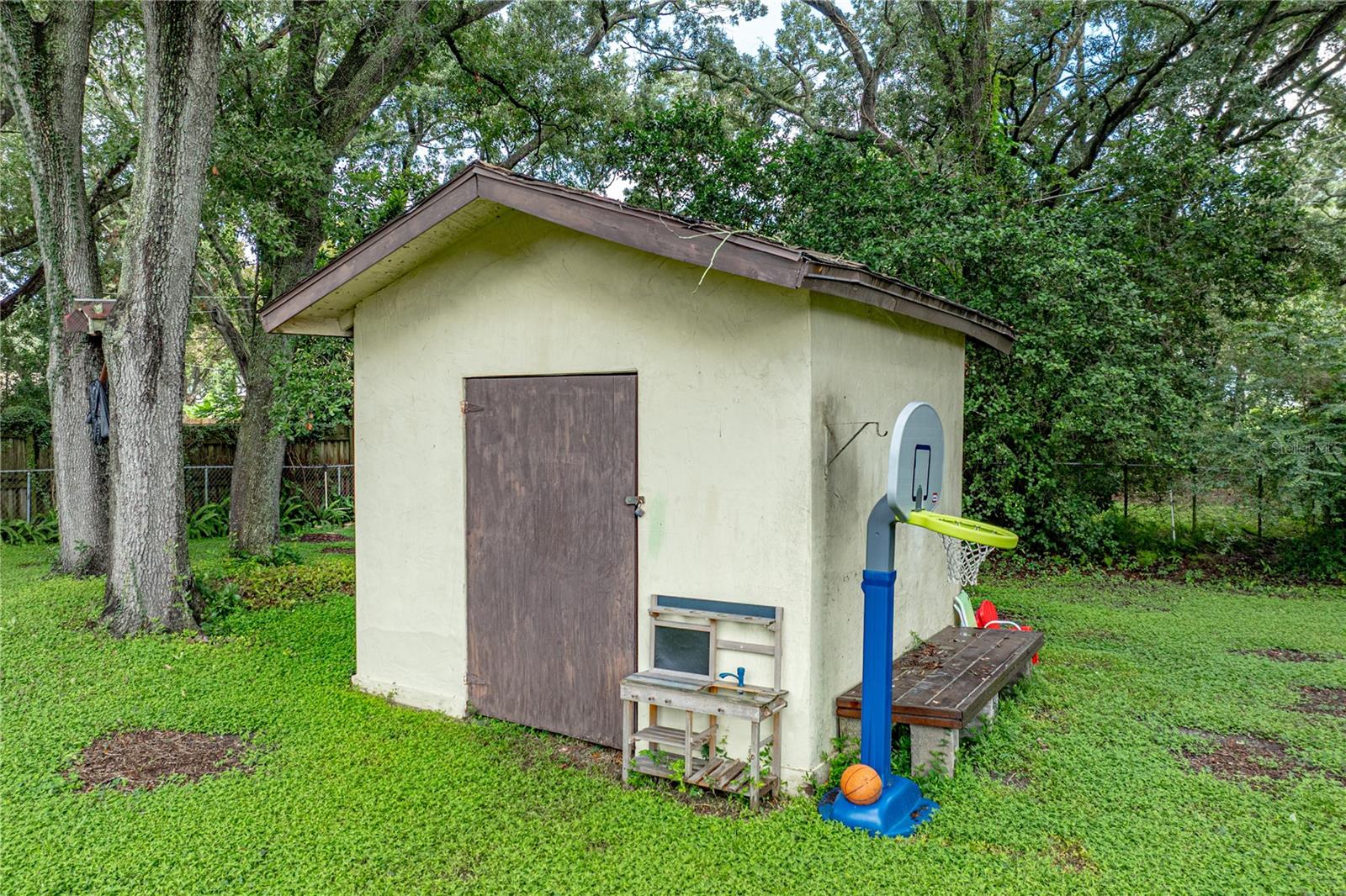 124 N Pointe Dr Property Photo 45