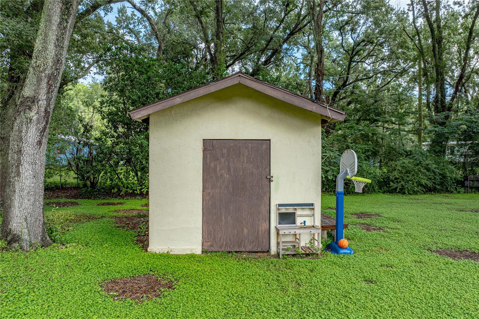124 N Pointe Dr Property Photo 46