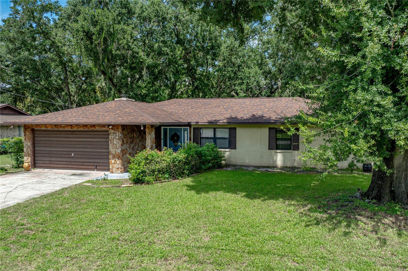 124 N Pointe Dr Property Photo 52