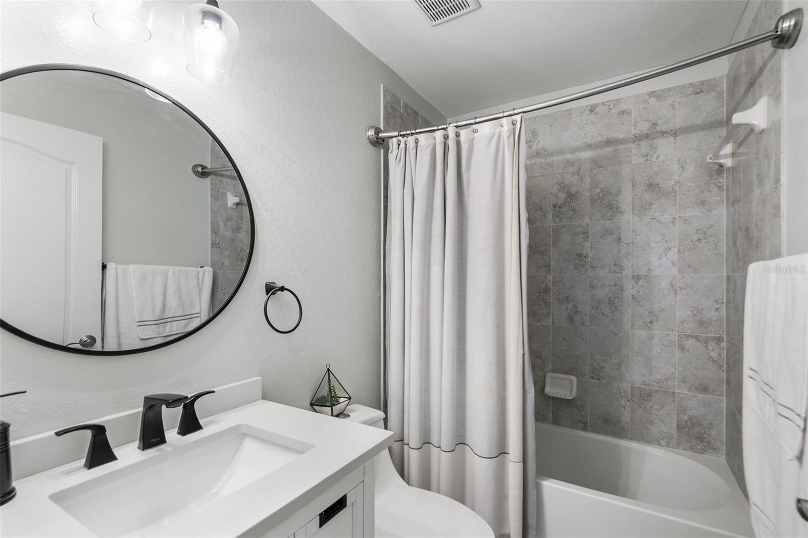 171 Lake Mariana Pl Property Photo 23