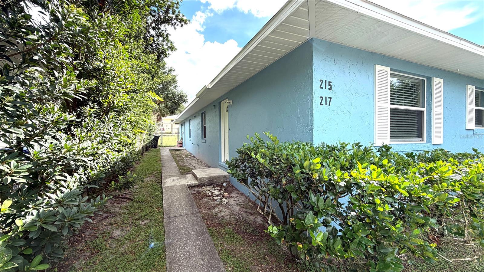 215 E HIBISCUS DR Property Photo 1