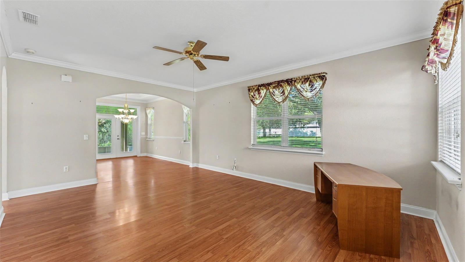 2040 Saddlewood Dr Property Photo 8