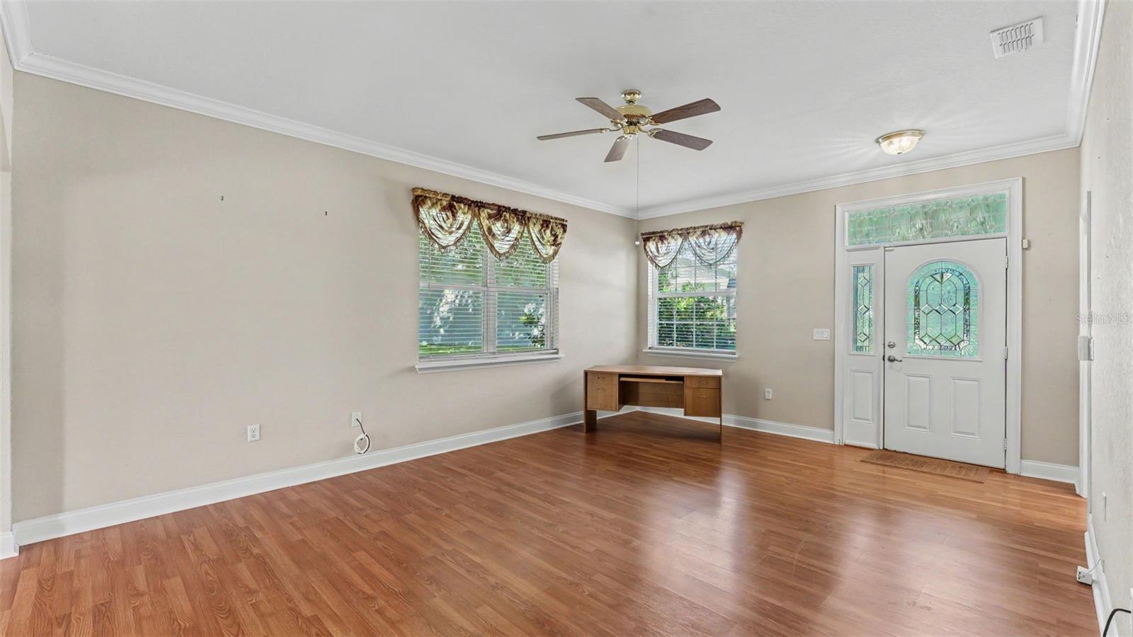 2040 Saddlewood Dr Property Photo 9