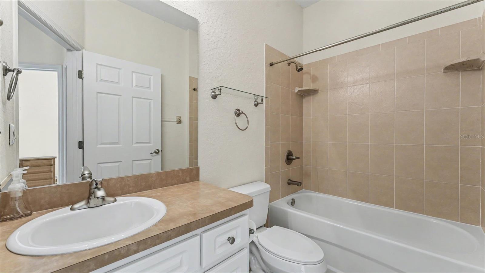 2040 Saddlewood Dr Property Photo 23