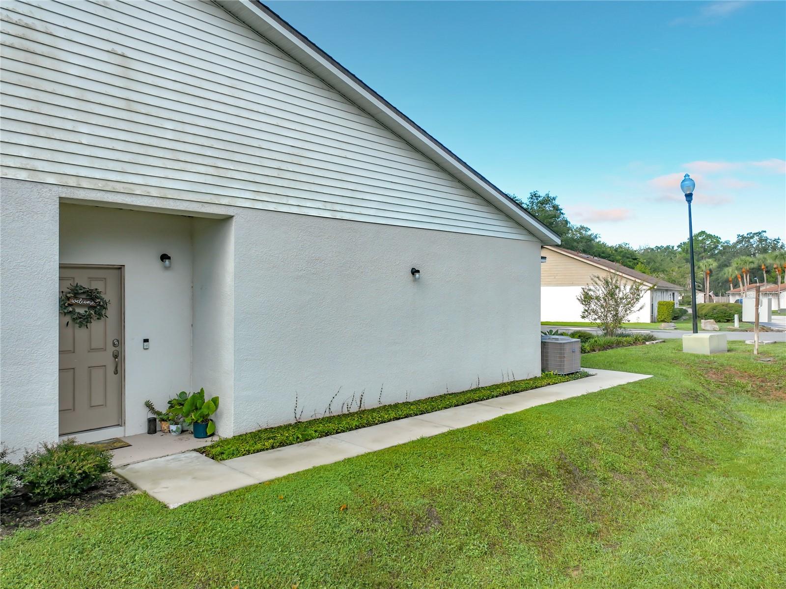 1415 Oak Pl #d Property Photo 2