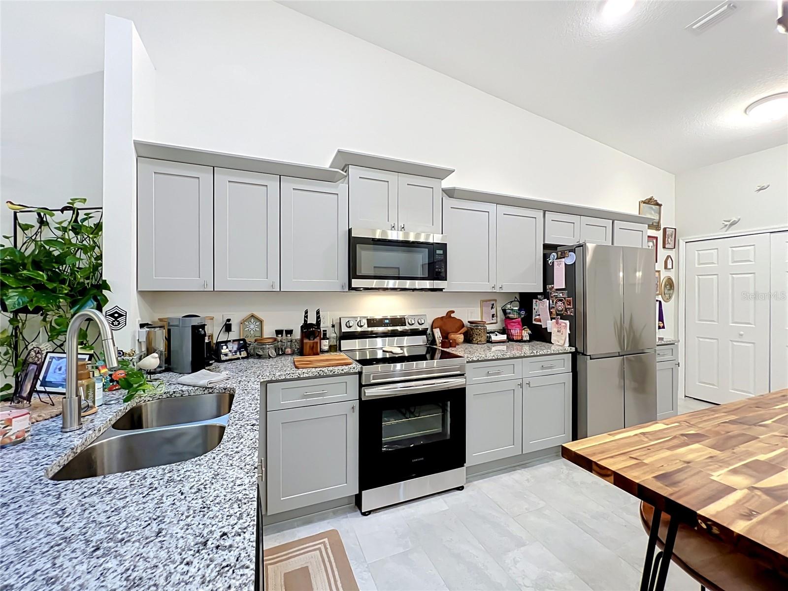 1415 Oak Pl #d Property Photo 10