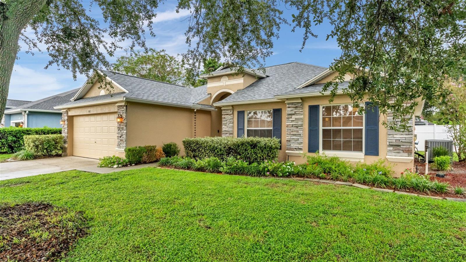 3425 STONEWAY DR Property Photo 1