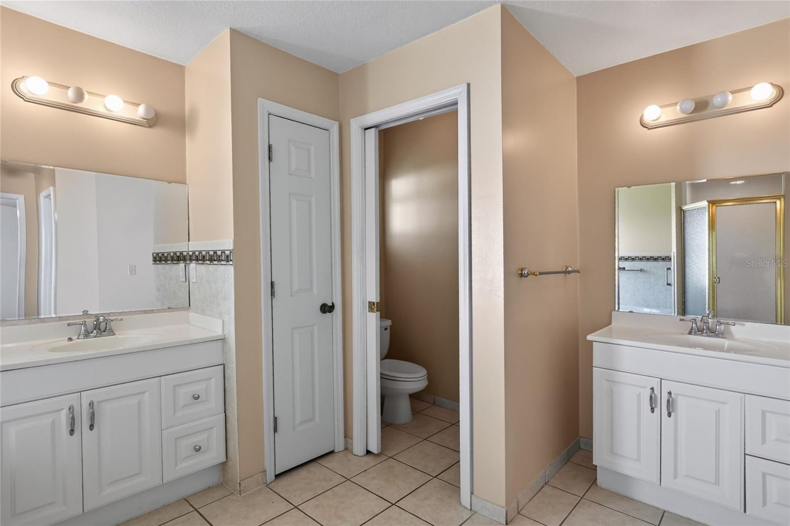 545 Worchester Ct Property Photo 18