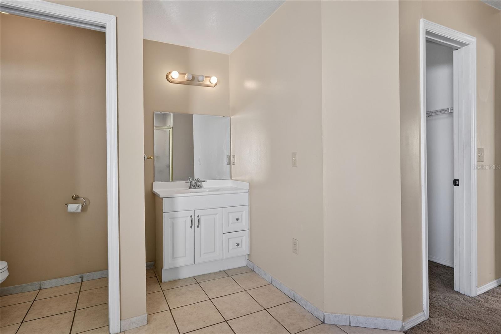 545 Worchester Ct Property Photo 30