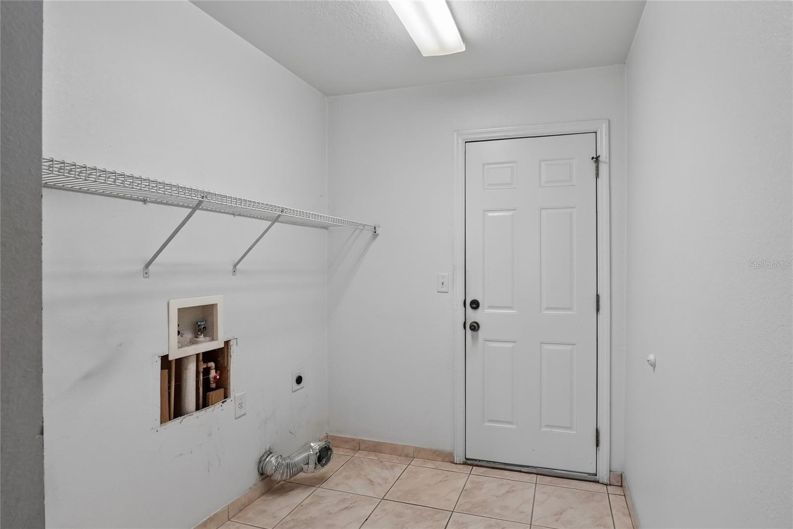 545 Worchester Ct Property Photo 36