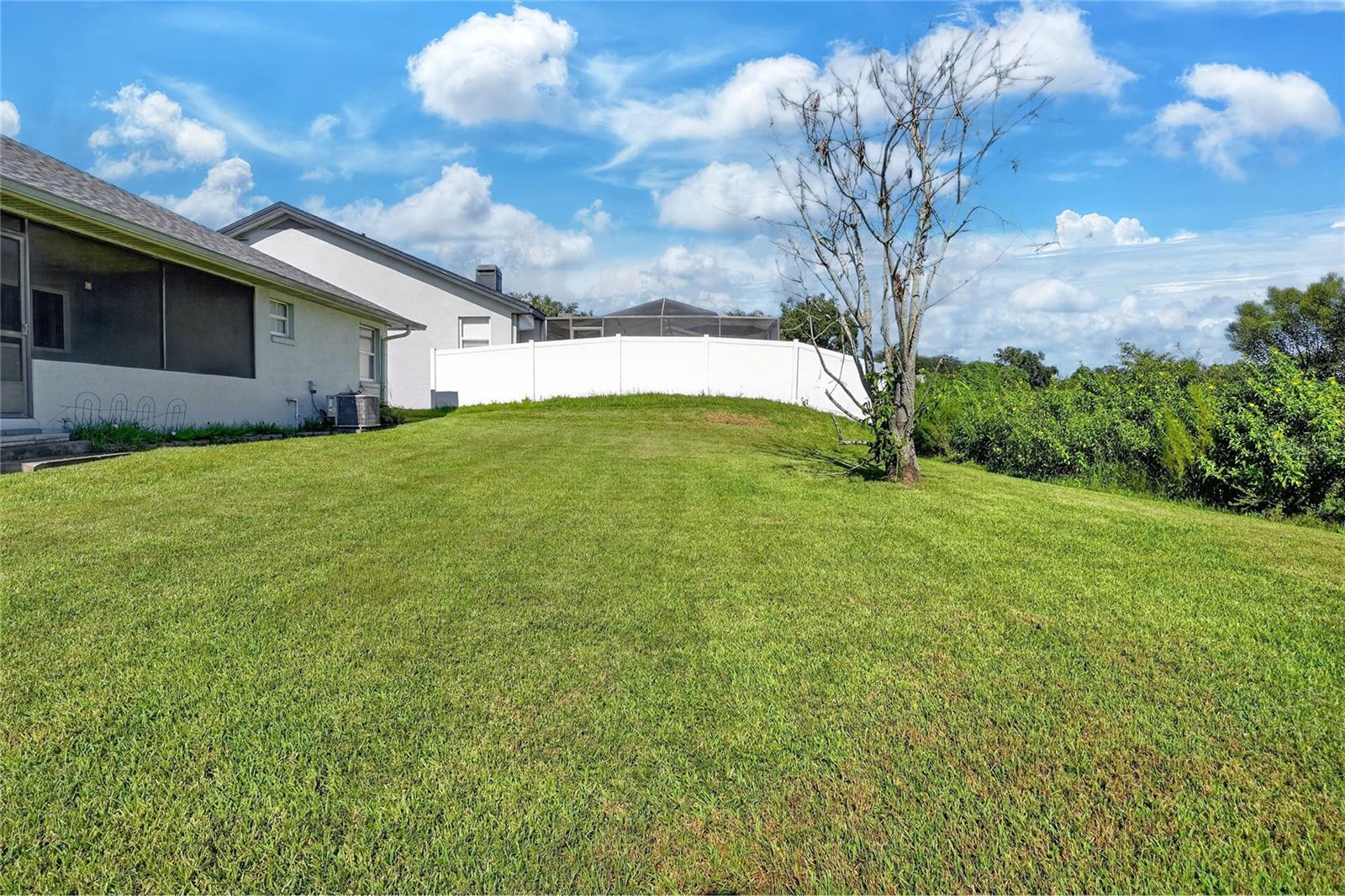 545 Worchester Ct Property Photo 38