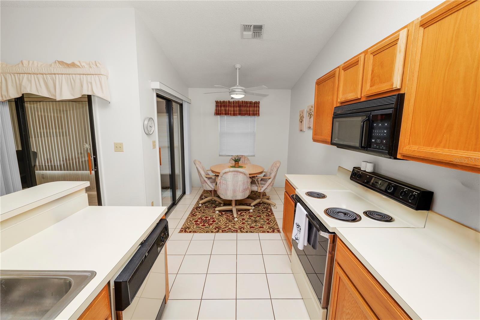 1120 Parakeet Trl Property Photo 30