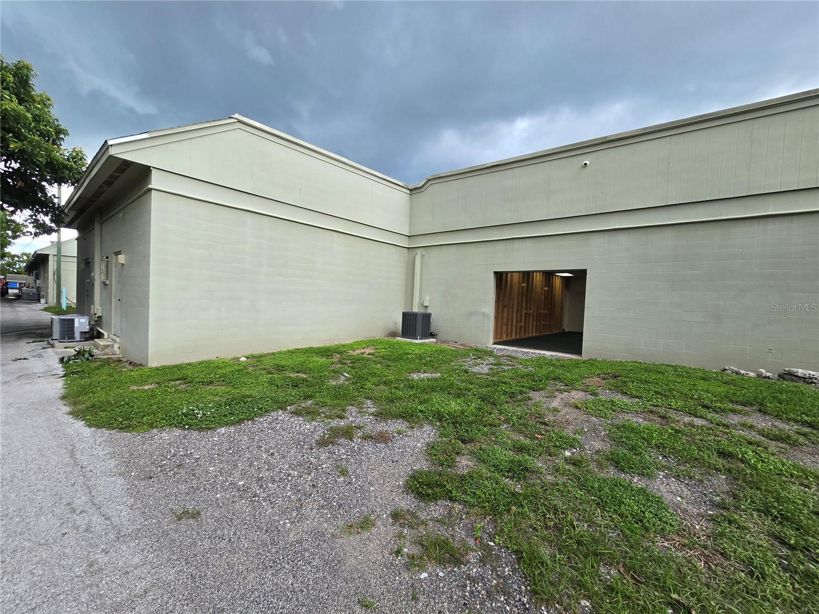 1549 S Combee Rd Property Photo 18