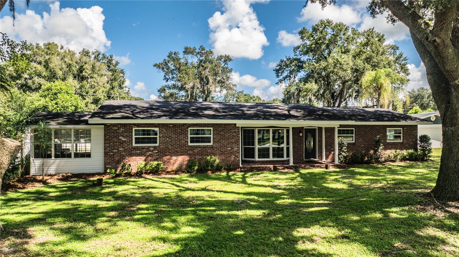 2217 Wells Rd Property Photo 1