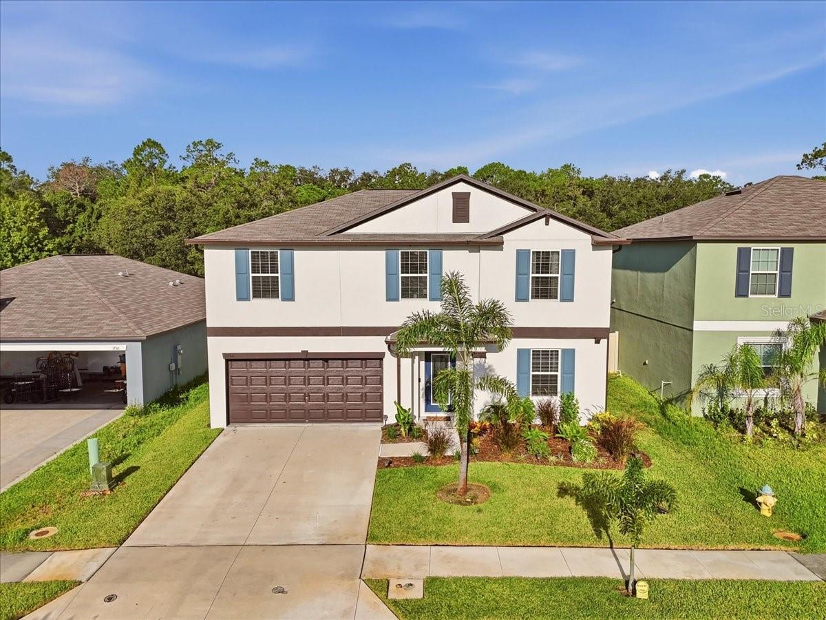 1736 Red Loop Property Photo 3