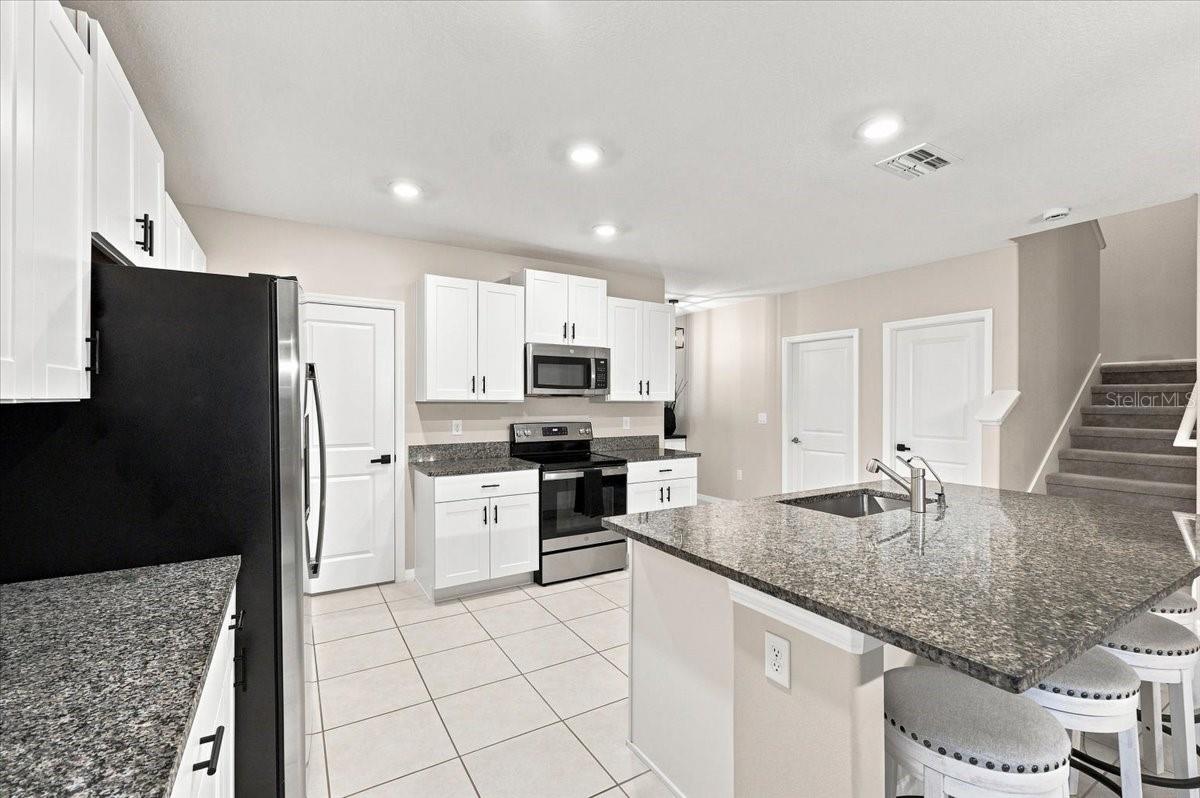 1736 Red Loop Property Photo 16