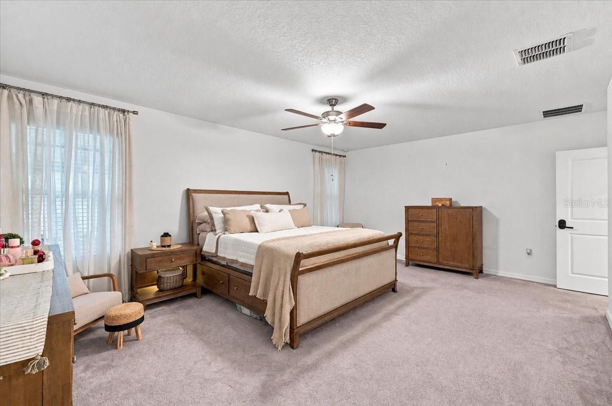 1736 Red Loop Property Photo 19