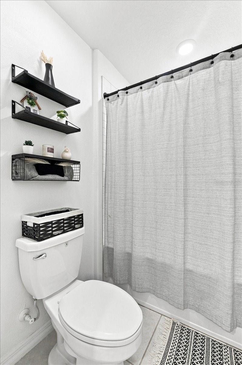 1736 Red Loop Property Photo 30