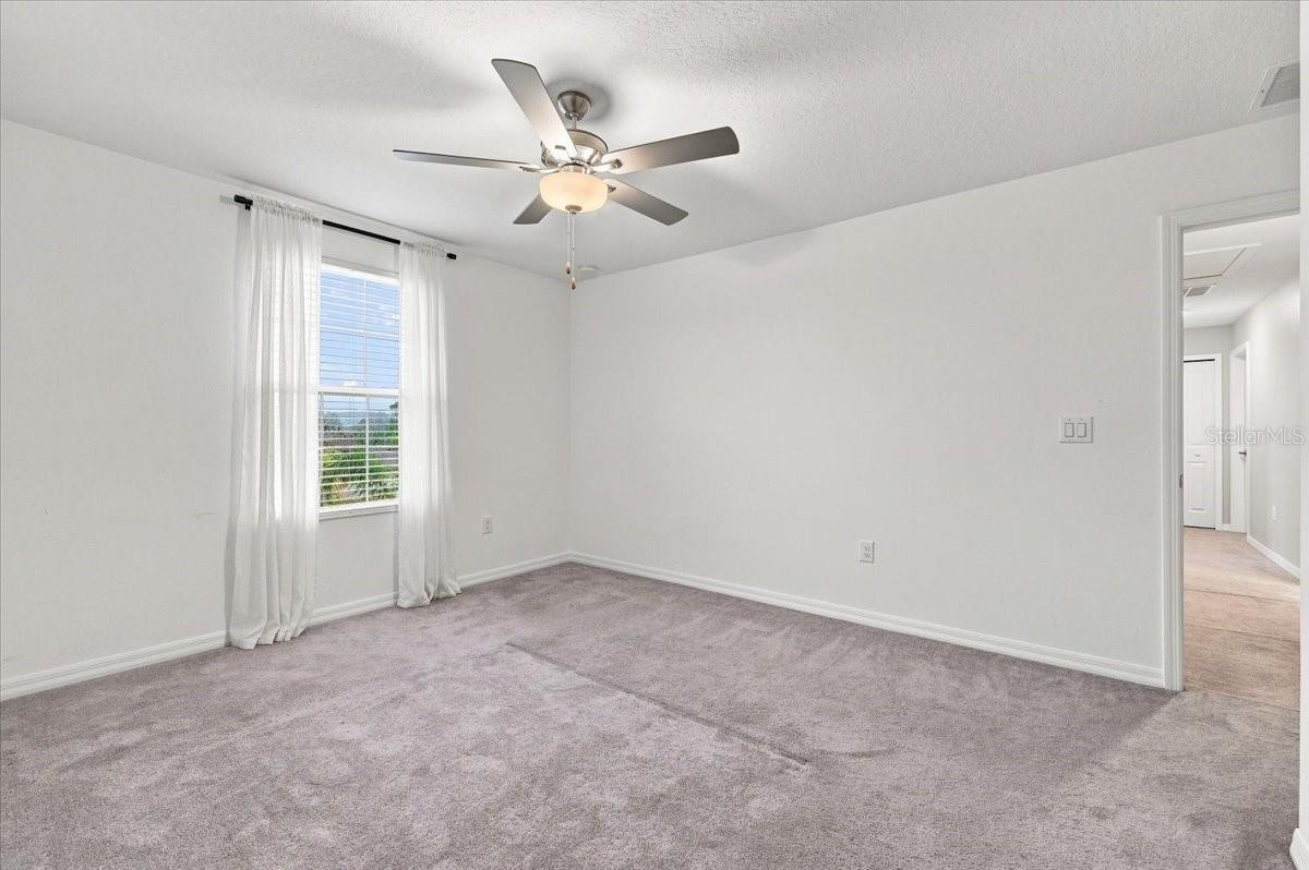 1736 Red Loop Property Photo 33