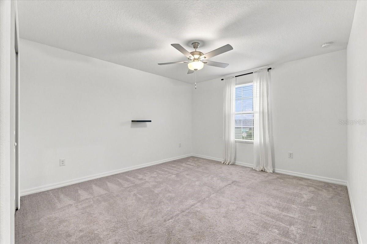 1736 Red Loop Property Photo 34