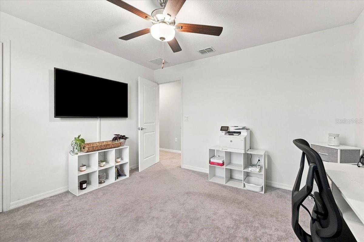 1736 Red Loop Property Photo 38
