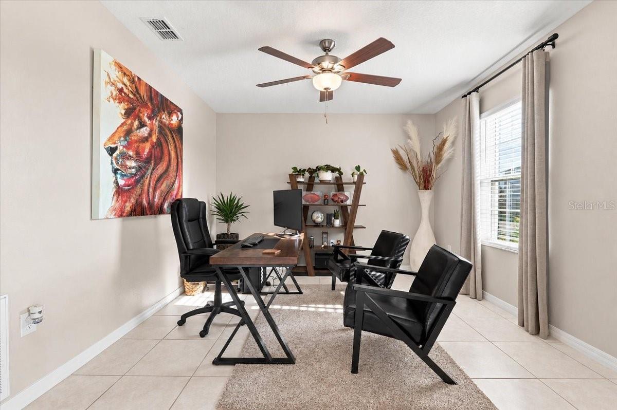 1736 Red Loop Property Photo 42