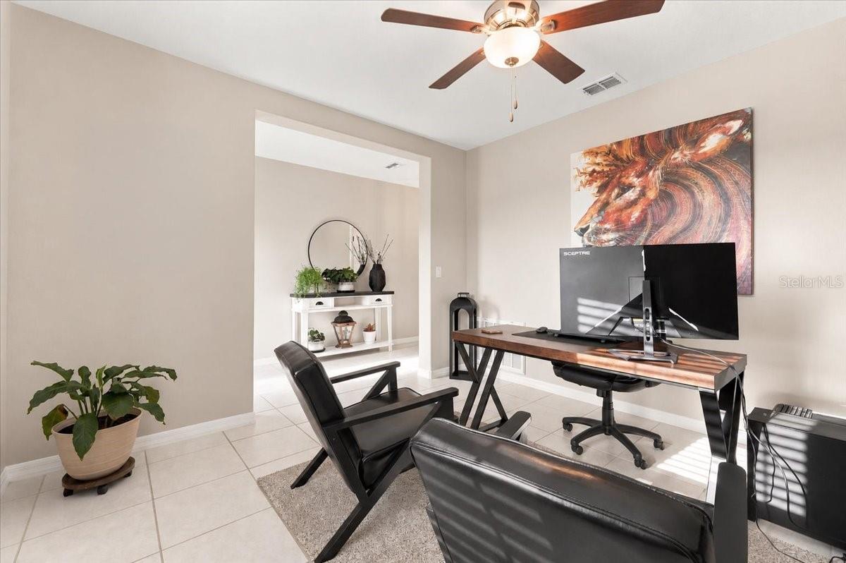 1736 Red Loop Property Photo 43