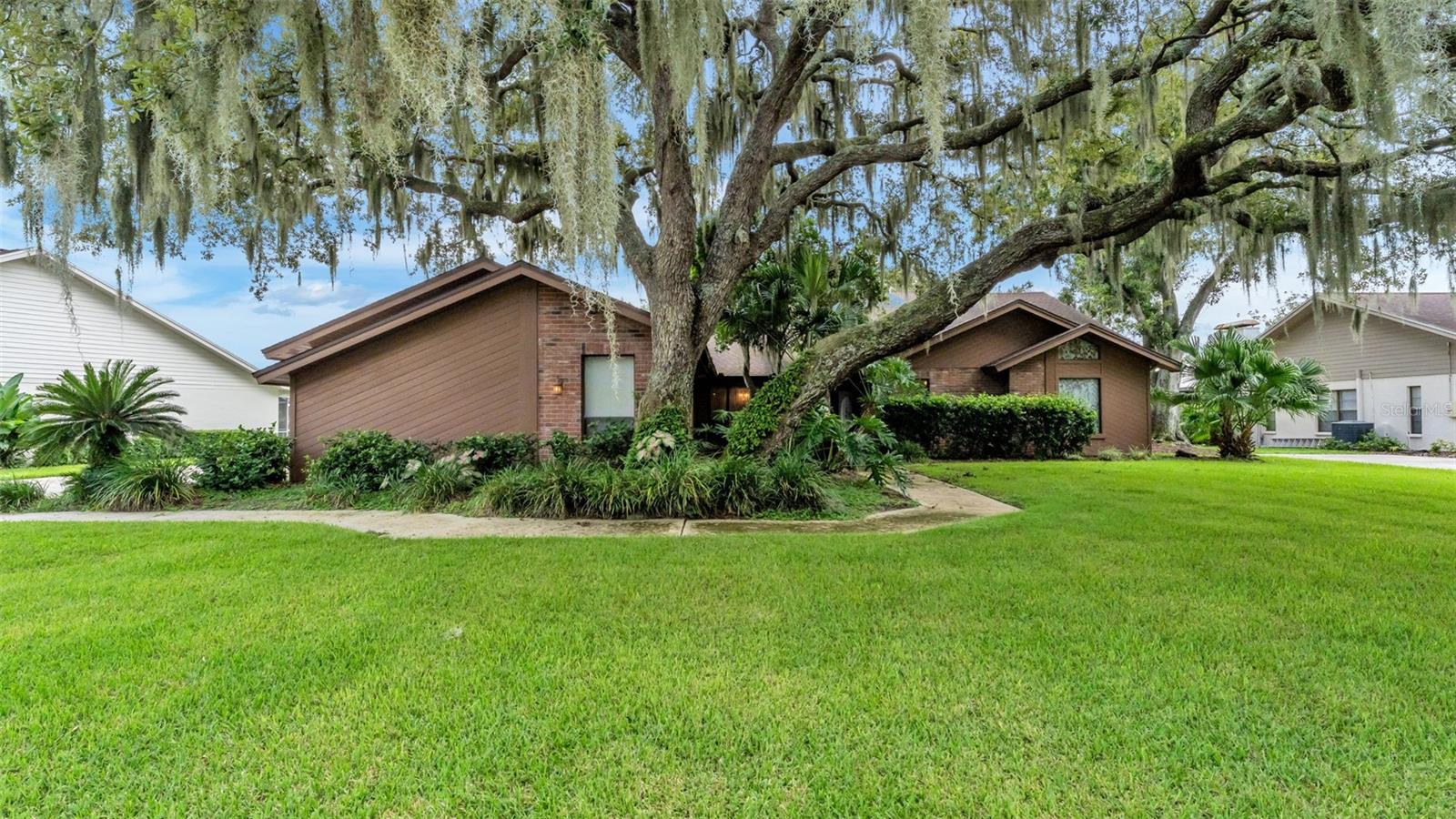 2871 Hammock Dr Property Photo 1