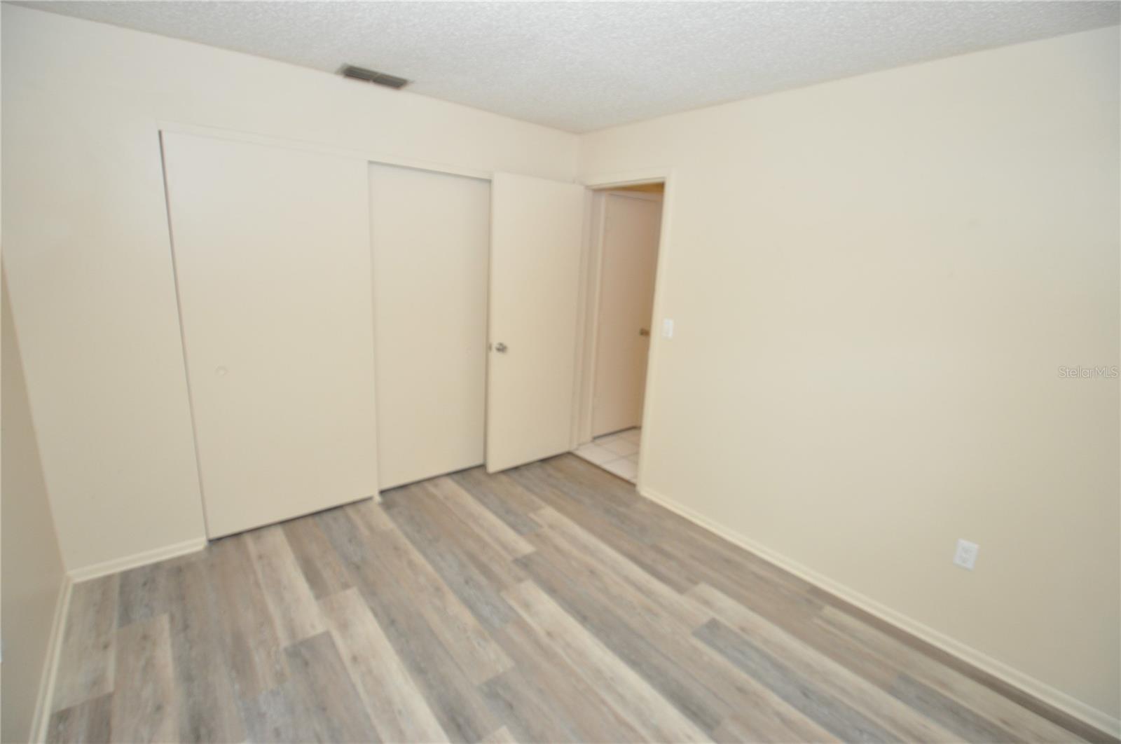 828 Cinnamon Dr E Property Photo 10