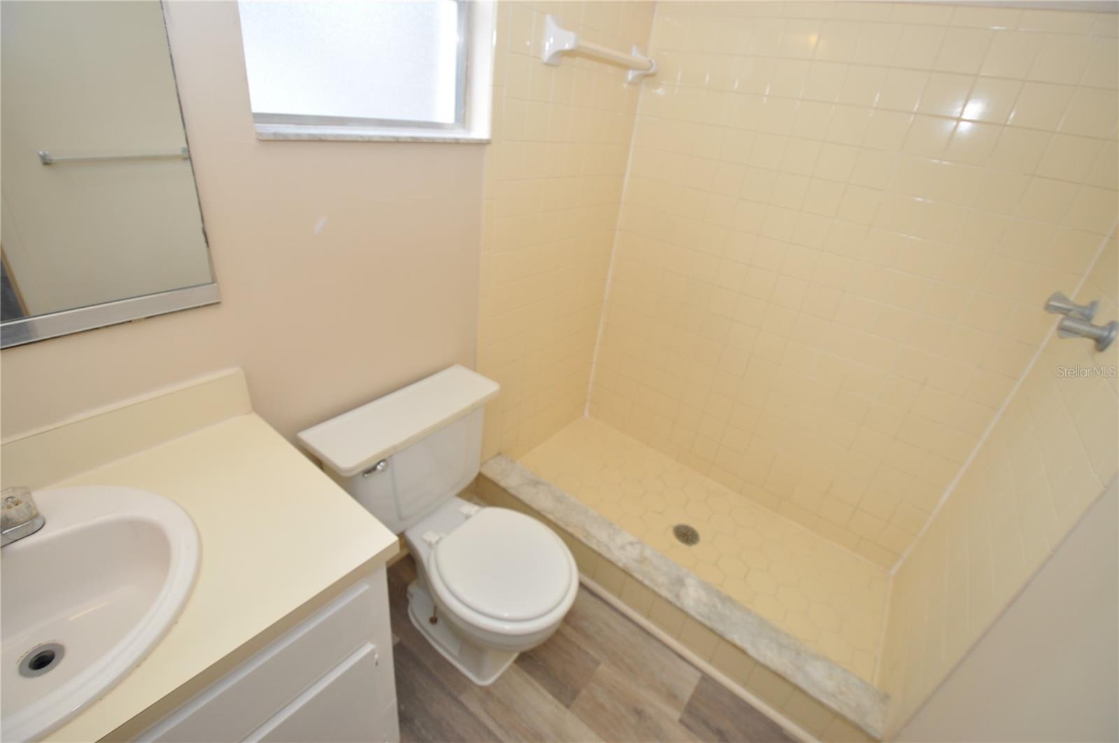 828 Cinnamon Dr E Property Photo 14