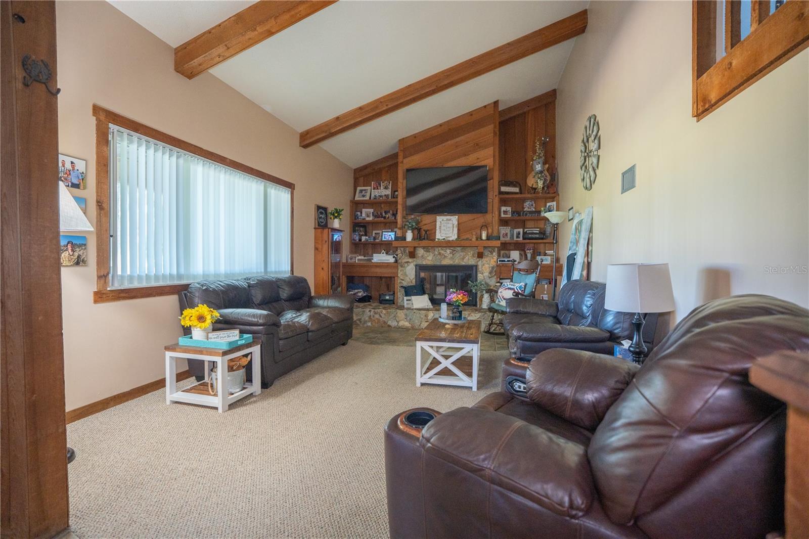 2124 Fox Run Ln Property Photo 32
