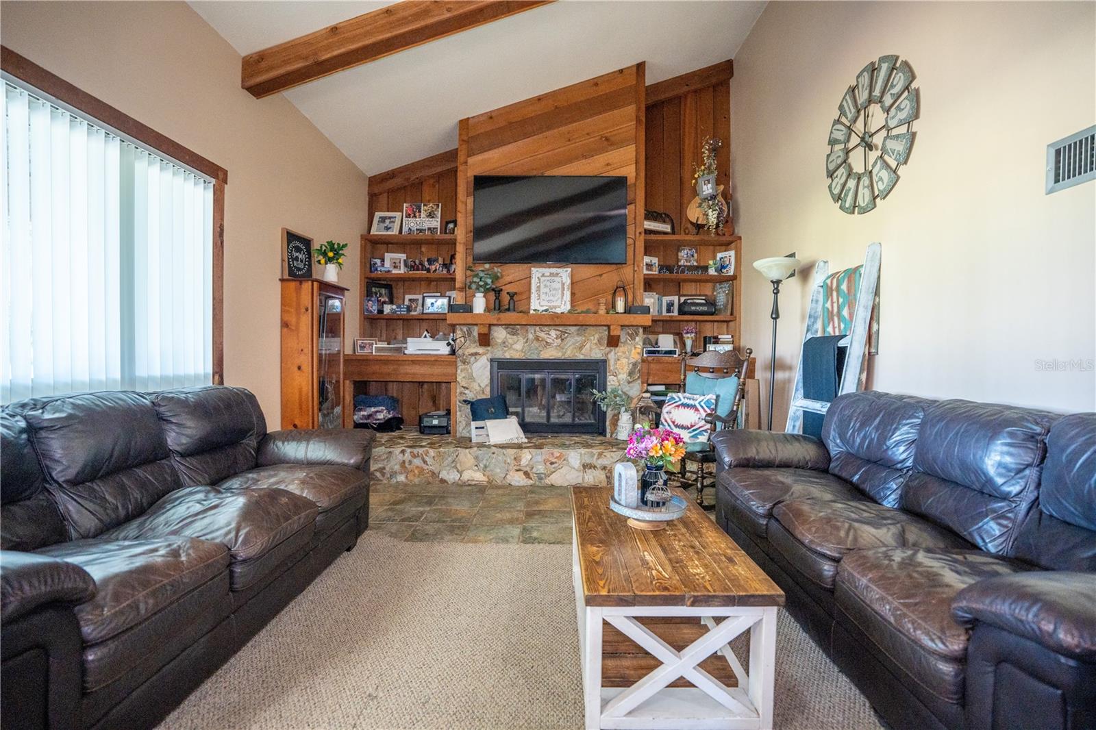 2124 Fox Run Ln Property Photo 35