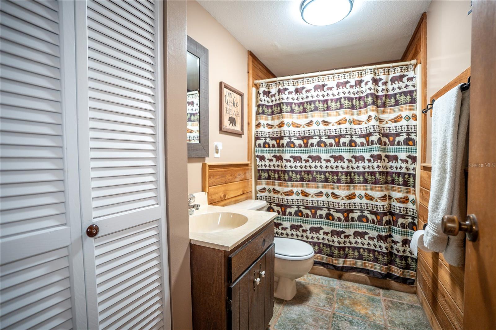 2124 Fox Run Ln Property Photo 43