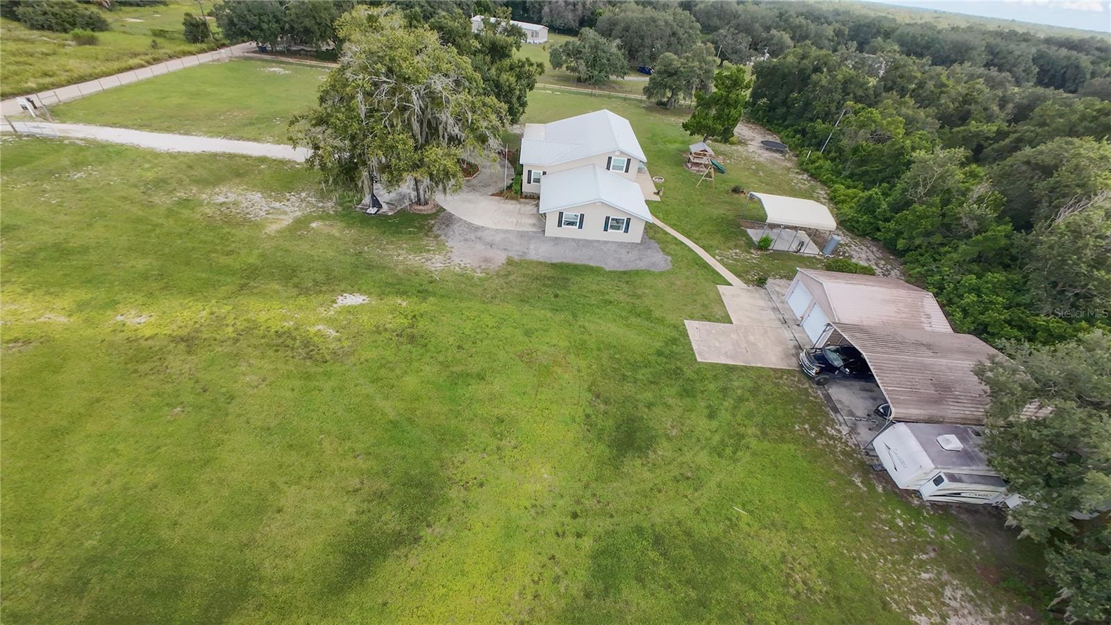 2124 Fox Run Ln Property Photo 63