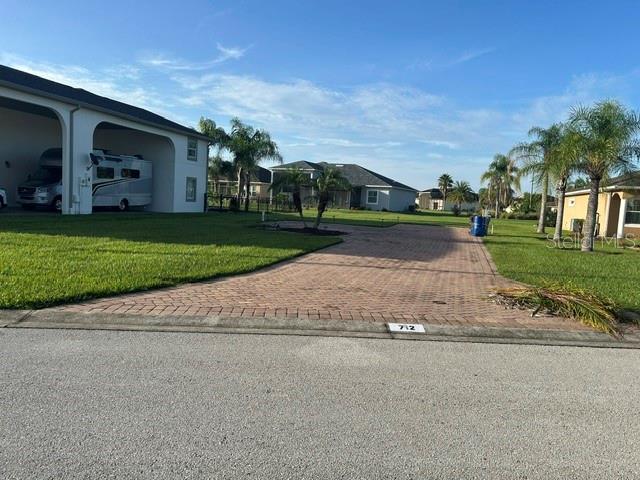 712 Teaberry Trl Property Photo 3