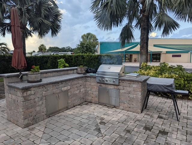 16353 Cherry Tree Ct Property Photo 3