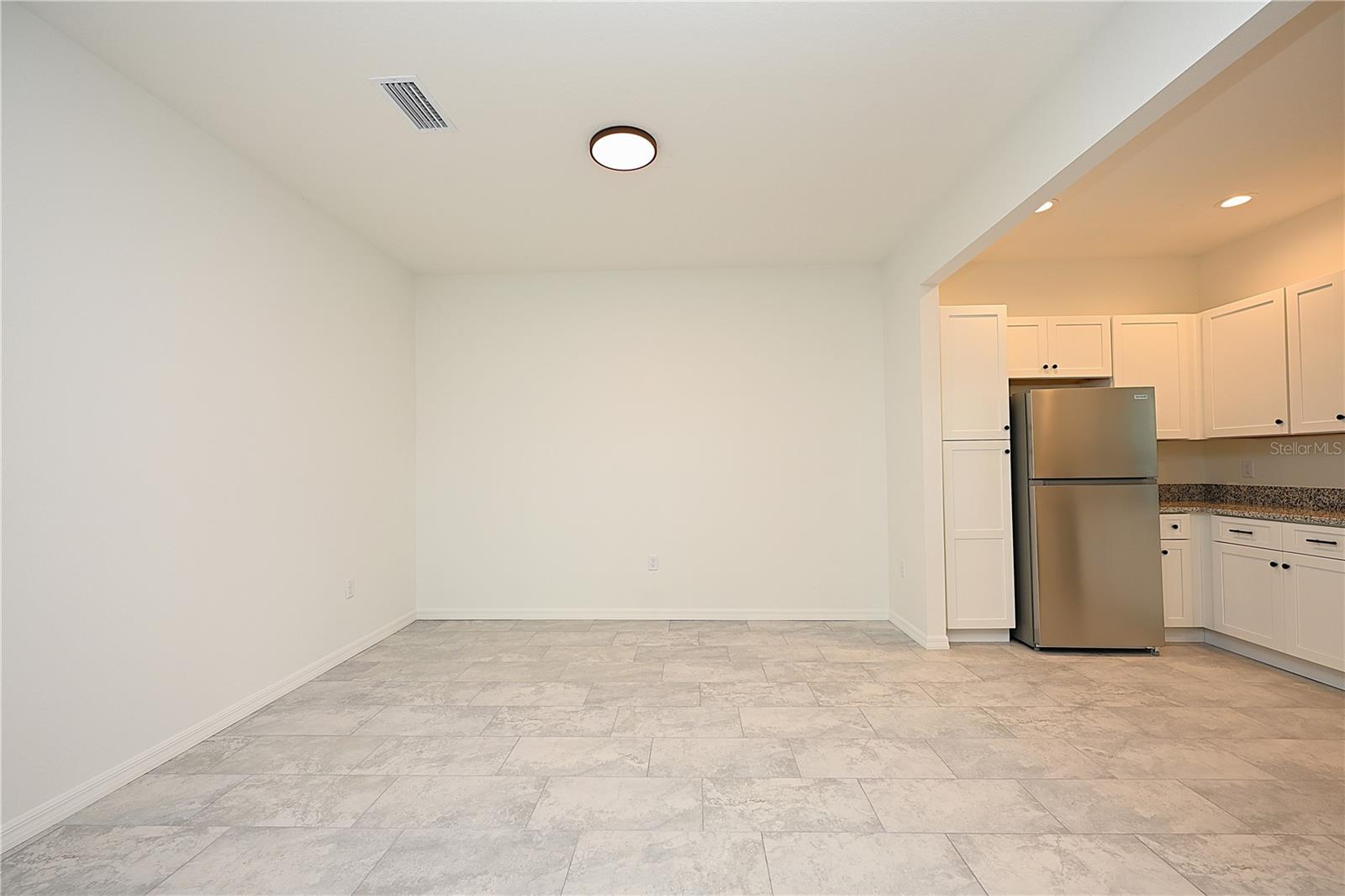 1011 N Brunnell Pkwy Property Photo 11