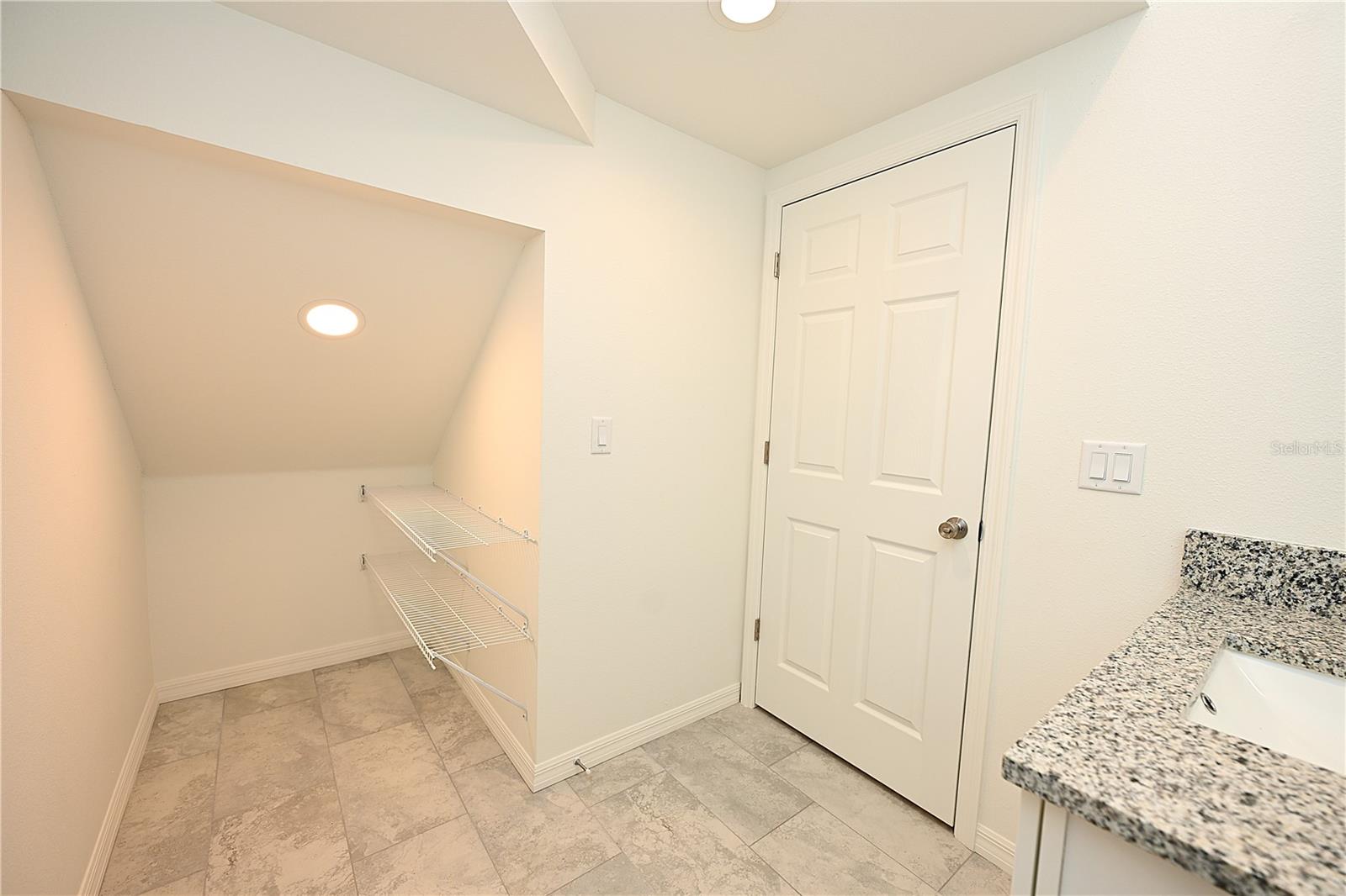 1011 N Brunnell Pkwy Property Photo 16