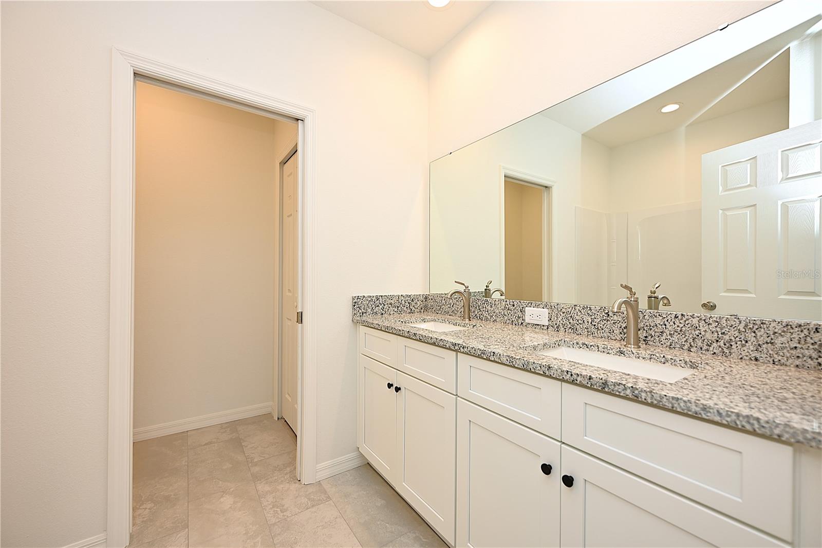 1011 N Brunnell Pkwy Property Photo 21