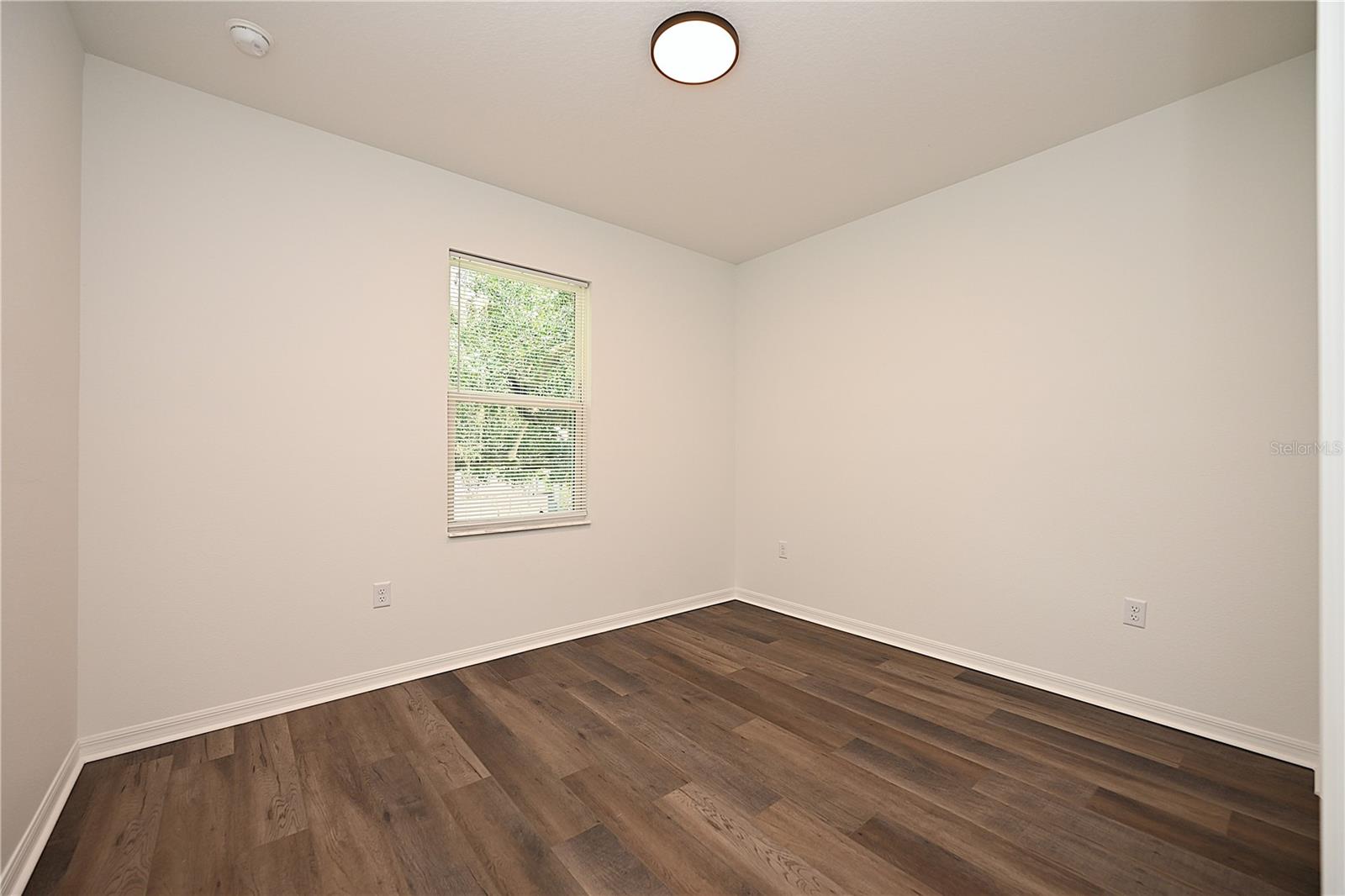 1011 N Brunnell Pkwy Property Photo 29