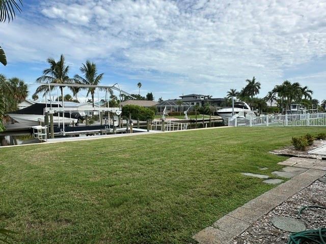 524 68th St Property Photo 3