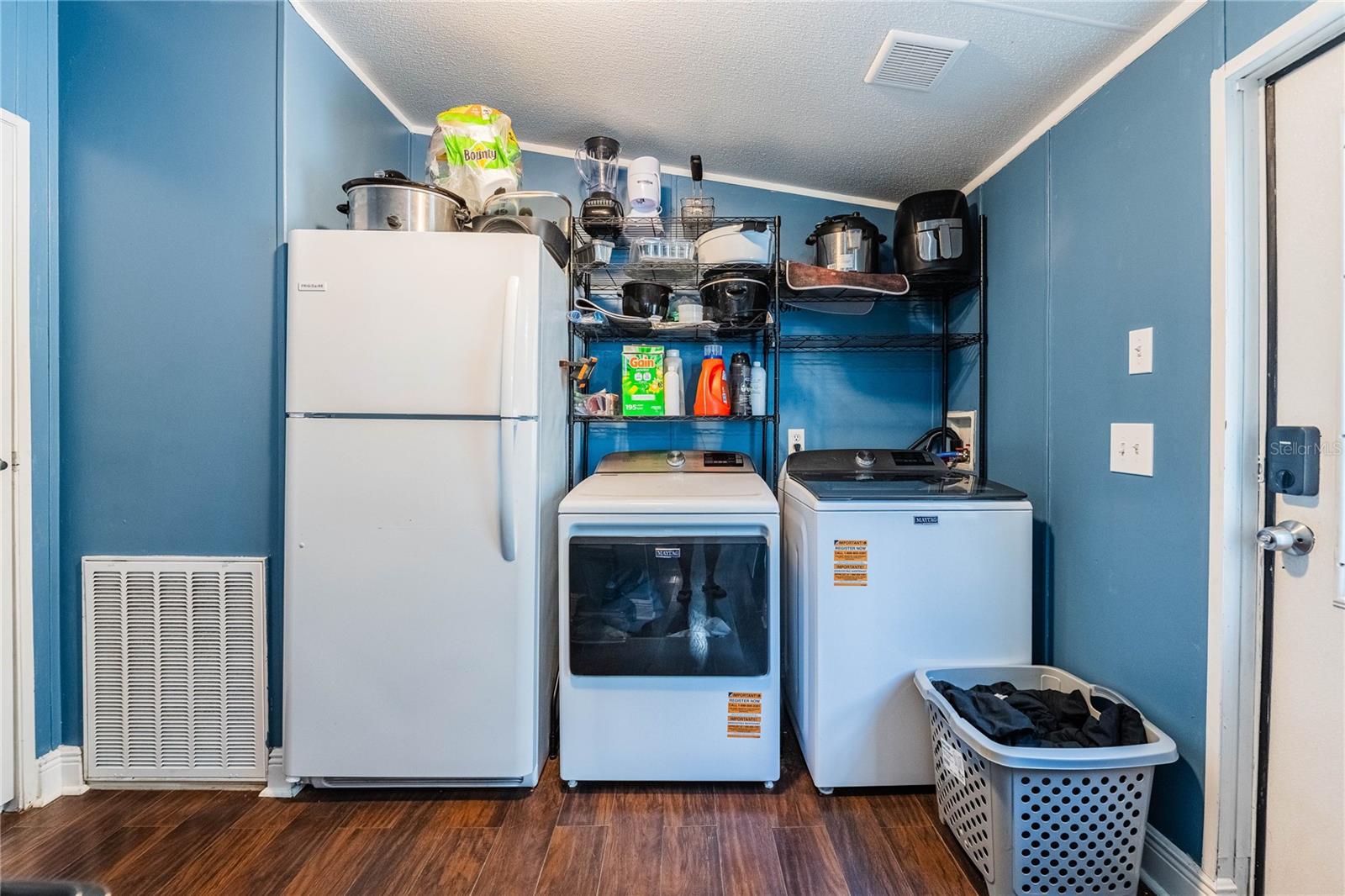 7309 Ryman Loop Property Photo 10